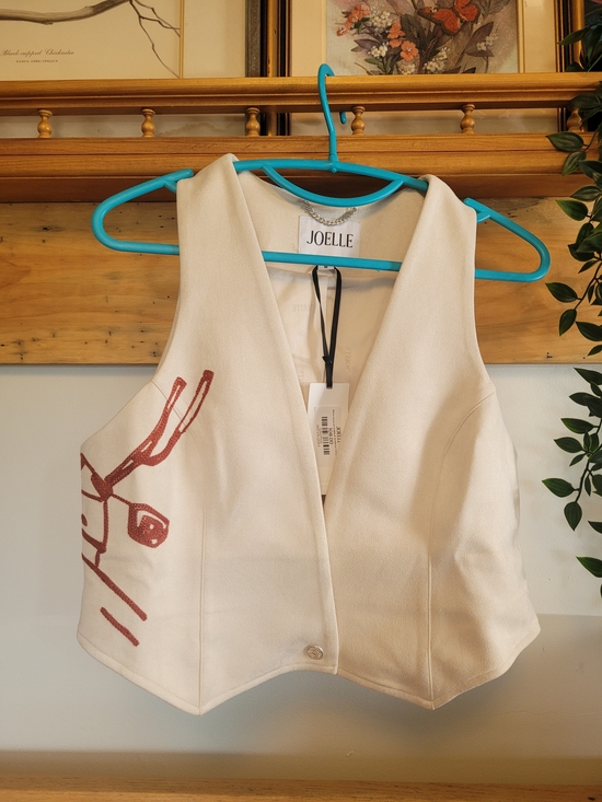 joelle collection Jackets & Blazers - Nwt Joelle Cream Sleeveless Vest with Red Graphic